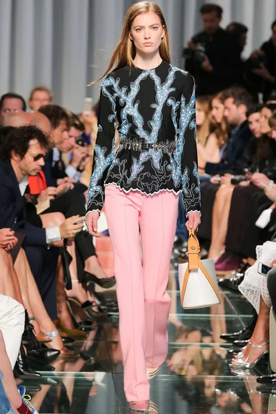 Look 2